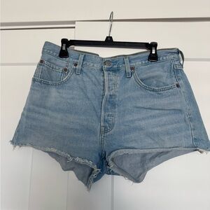 Women’s Levi’s Shorts size 32